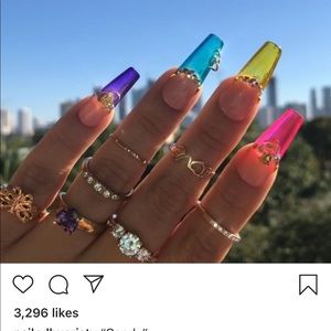 Meet your Posher, Monique